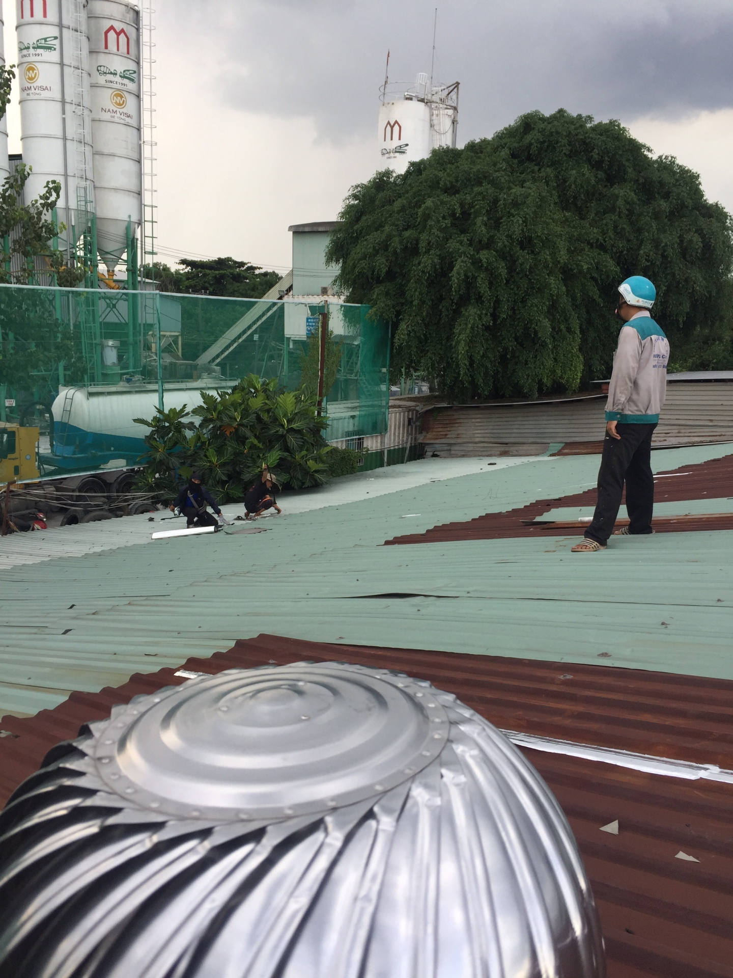 báo giá sửa mái tôn tại Phú Nhuận